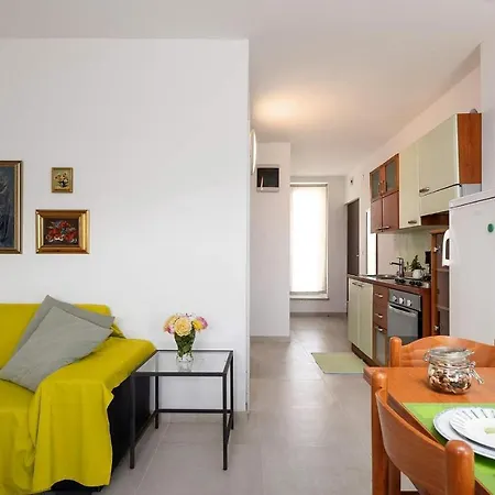 App Maya * Porec