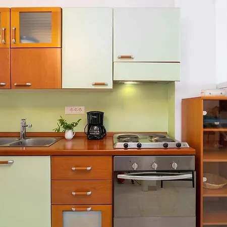 App Maya Apartment *