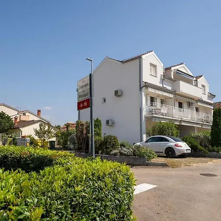 App Maya Apartment Porec